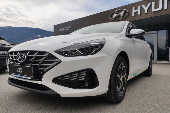 Hyundai i30 1,5 DPI GO! bei Auto Schnitzer in 